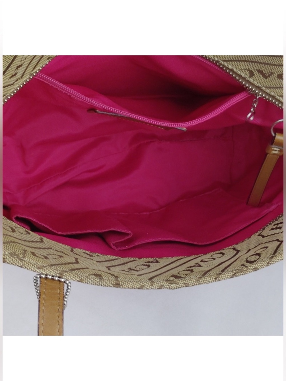 Coach Signature Logo Canvas Tote
Handbag. - Picture 15 of 16